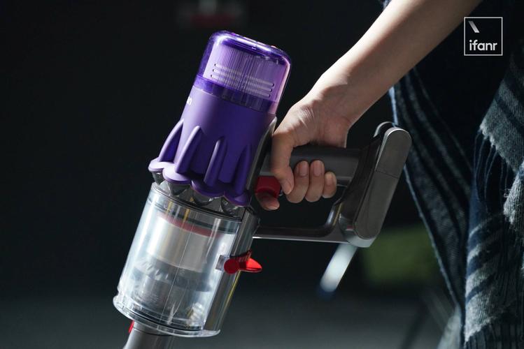 戴森无绳吸尘器