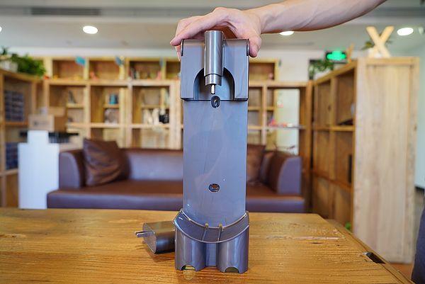 戴森吸尘器充电